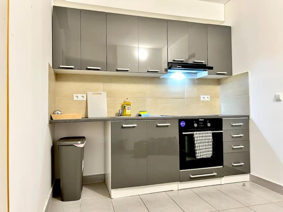 Stylish Schonbrunn Apartments - Free Underground Parking Wien Ngoại thất bức ảnh